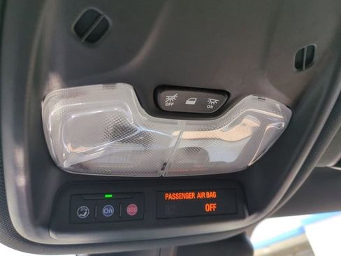 Certified 2022 Chevrolet TrailBlazer ACTIV w/ Technology Package FWD image 23