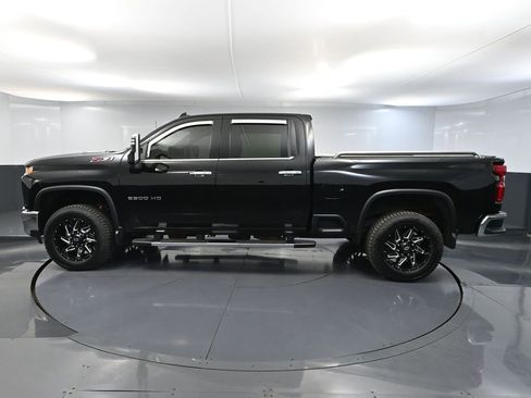 Used 2021 Chevrolet Silverado 2500 LTZ w/ LTZ Plus Package AWD/4WD image 11