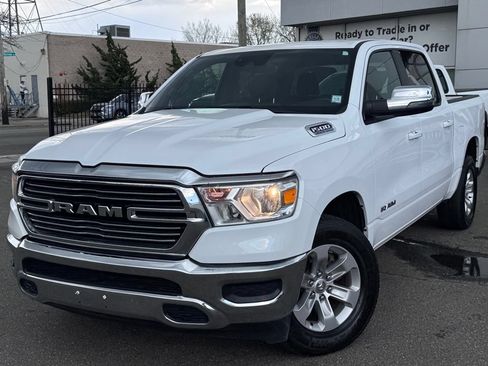 Used 2023 RAM 1500 Laramie AWD/4WD image 3