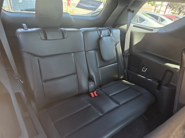 Used 2026 Ford Explorer ST-Line w/ ST-Line Street Pack RWD image 12