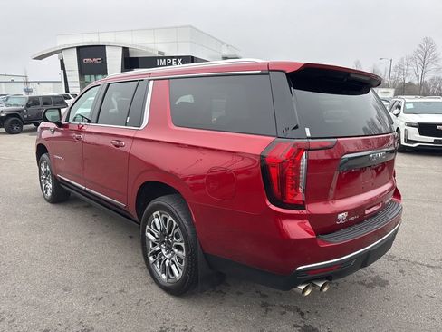 Used 2023 GMC Yukon XL Denali Ultimate image 3