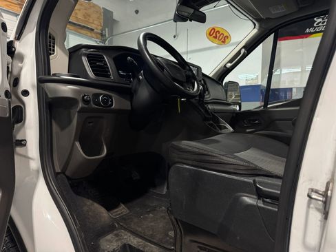 Used 2020 Ford Transit 350 XLT image 8