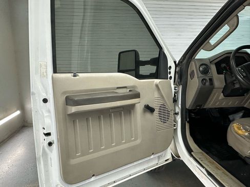 Used 2008 Ford F450 2WD Regular Cab Super Duty image 15
