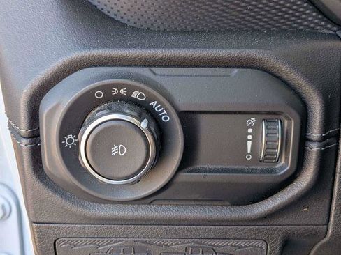Certified 2024 Jeep Wrangler Unlimited Rubicon AWD/4WD image 23