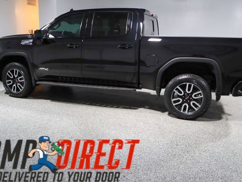 Used 2023 GMC Sierra 1500 AT4 w/ Technology Package AWD/4WD image 10