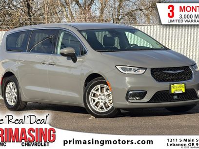 Used 2023 Chrysler Pacifica Touring-L