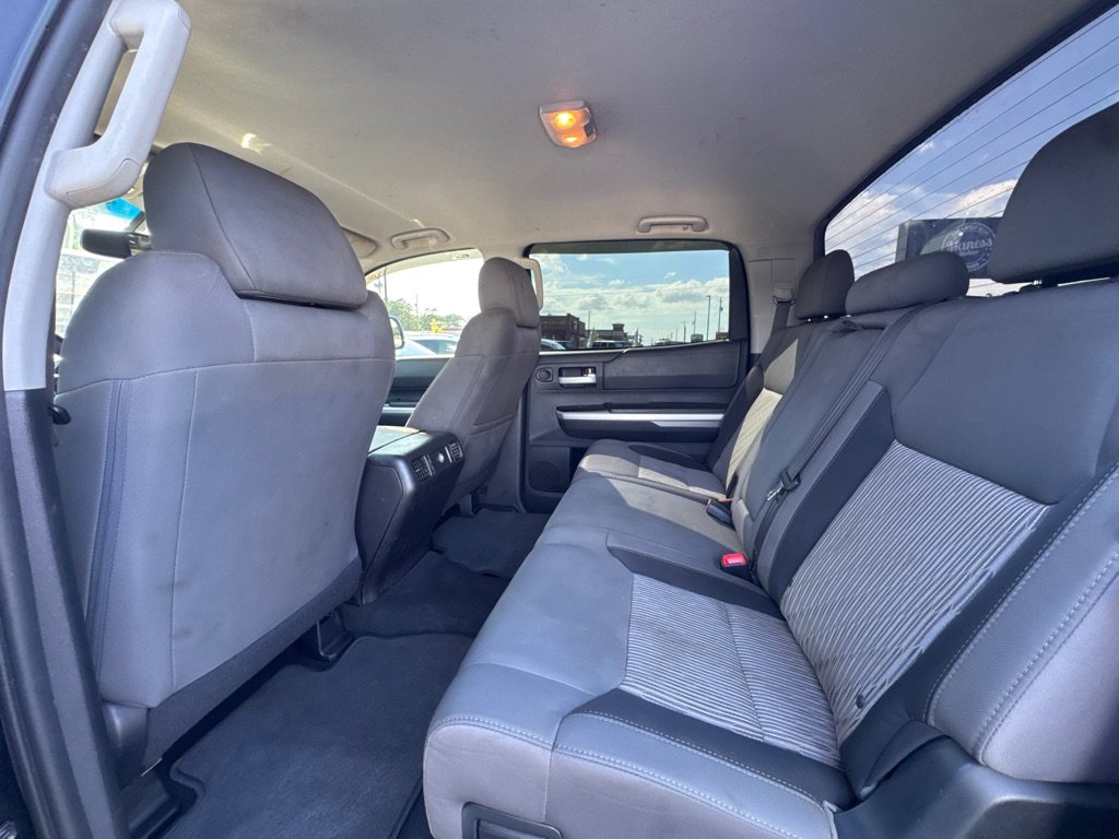 Used 2016 Toyota Tundra SR5 w/ SR5 Upgrade Package RWD image 11