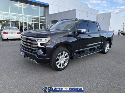 Used 2022 Chevrolet Silverado 1500 High Country w/ High Country Premium Package AWD/4WD image 1