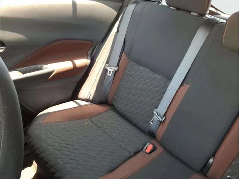 Used 2023 Nissan Kicks SR FWD image 17