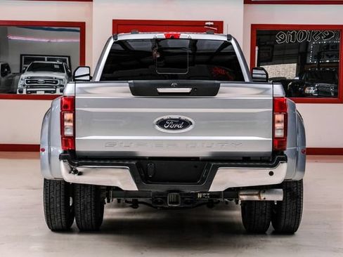 Used 2020 Ford F350 Lariat w/ Lariat Value Package AWD/4WD image 11