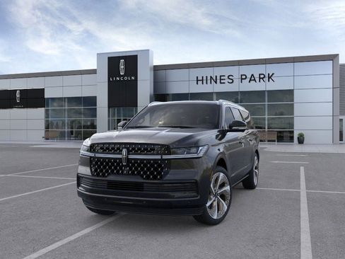 New 2025 Lincoln Navigator L Black Label image 2