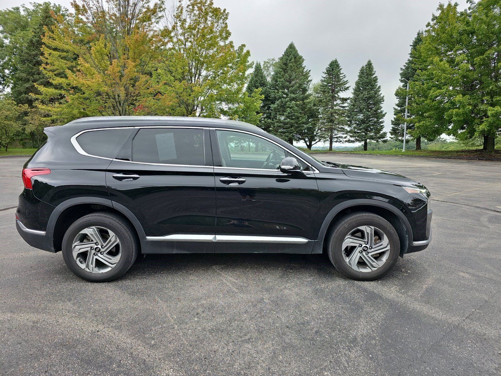 Used 2022 Hyundai Santa Fe SEL w/ Convenience + Premium Package AWD/4WD image 7