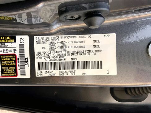 Used 2025 Toyota Tundra Limited image 33