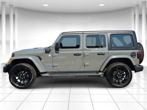 Certified 2021 Jeep Wrangler Unlimited Sahara w/ Dual Top Group AWD/4WD image 6