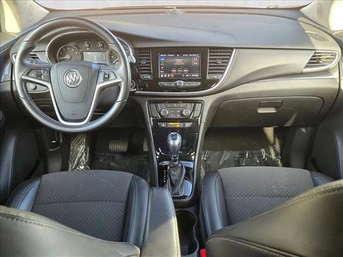 Used 2022 Buick Encore Preferred image 17