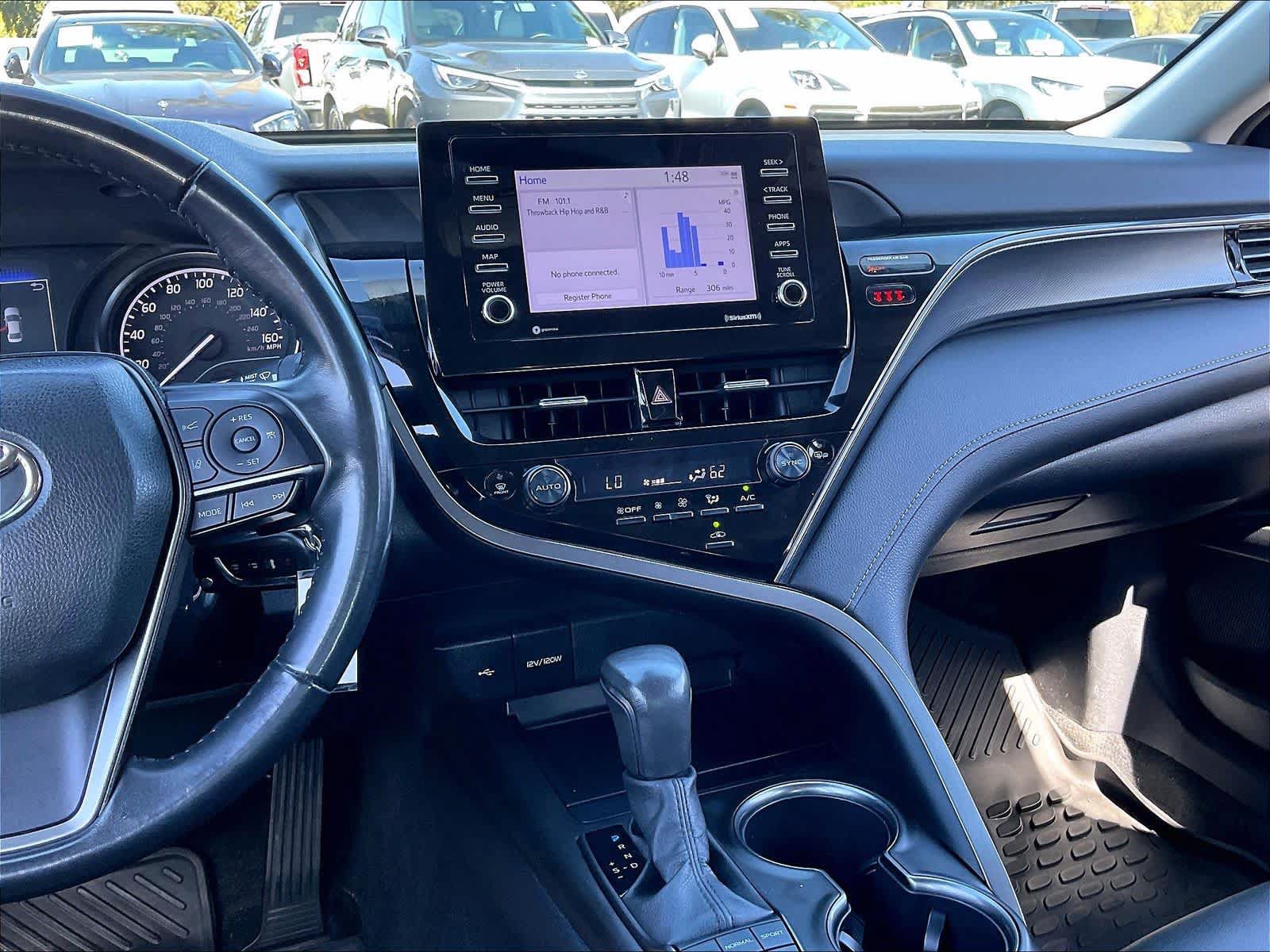 Used 2024 Toyota Camry SE FWD image 8