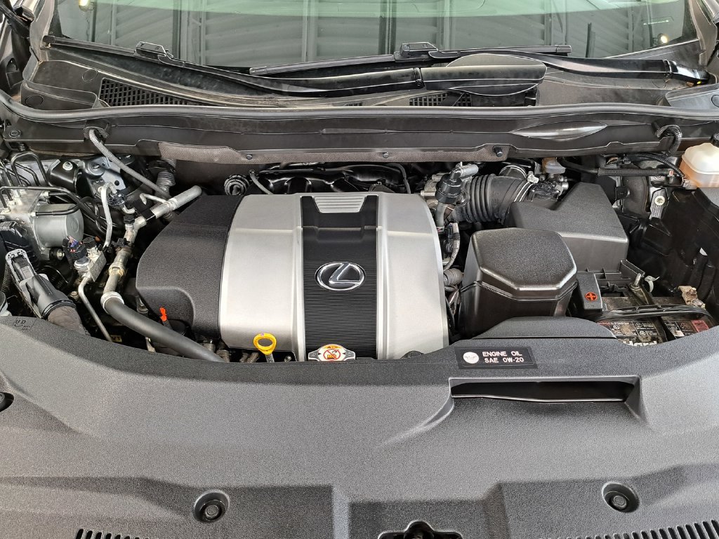 Used 2020 Lexus RX 350L Premium w/ Premium Package AWD/4WD image 35