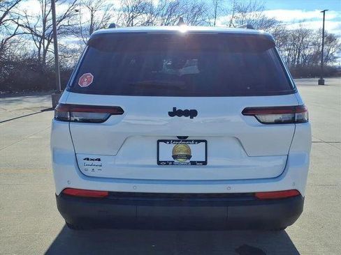 Used 2024 Jeep Grand Cherokee L Laredo image 24