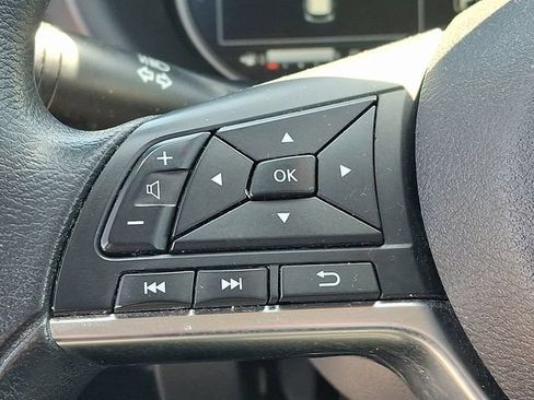 Used 2020 Nissan Kicks SV FWD image 21