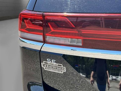 Used 2025 Volkswagen Atlas SE FWD image 9