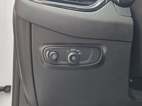 Used 2024 Chevrolet Equinox RS w/ LPO, Floor Liner Package FWD image 19