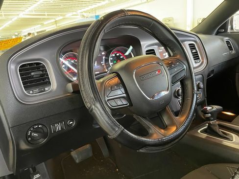 Used 2023 Dodge Charger SXT RWD image 9