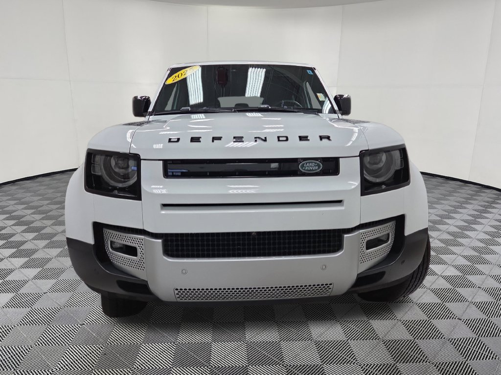 Used 2025 Land Rover Defender 110 S AWD/4WD image 5