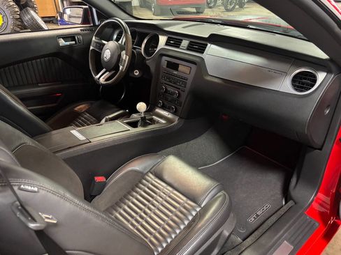 Used 2013 Ford Mustang Shelby GT500 RWD image 30