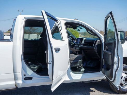 Used 2024 RAM 3500 Tradesman AWD/4WD image 18