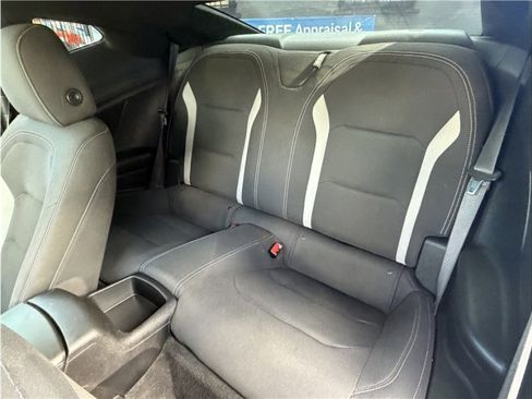 Used 2020 Chevrolet Camaro LT image 18