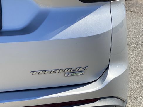 Used 2017 Ford Edge Titanium image 19