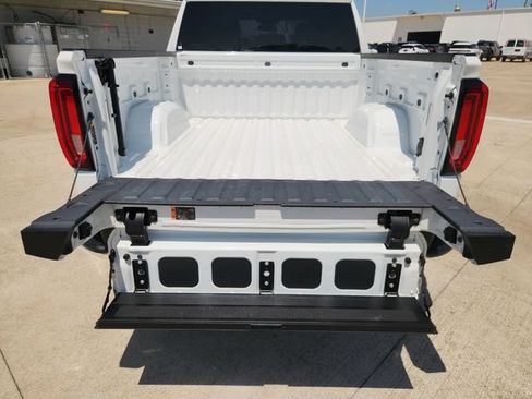Used 2024 GMC Sierra 1500 SLT RWD image 33