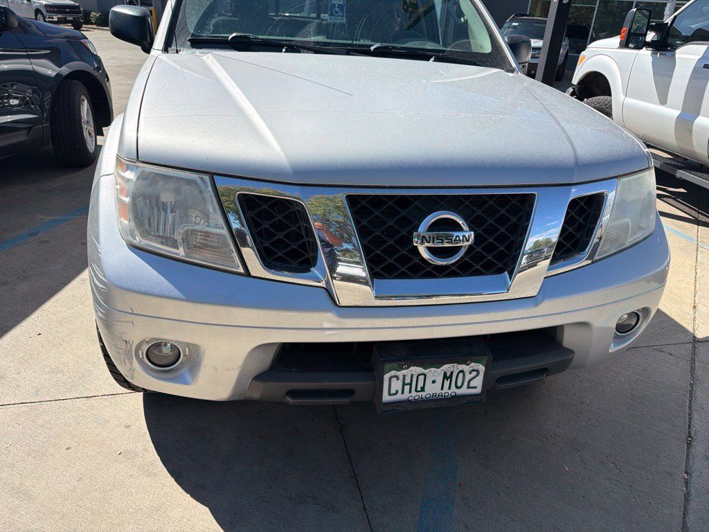 Used 2016 Nissan Frontier SV w/ SV Value Truck Package AWD/4WD image 4
