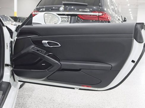 Used 2017 Porsche 718 Cayman image 28