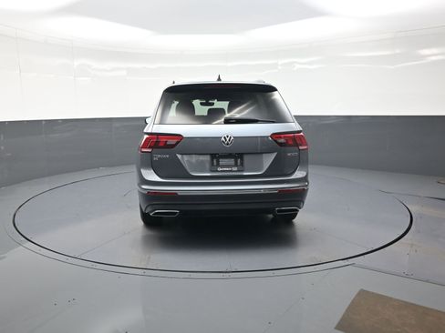 Used 2021 Volkswagen Tiguan SE image 4