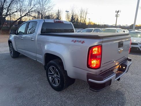 Used 2019 Chevrolet Colorado W/T w/ Custom Special Edition image 4