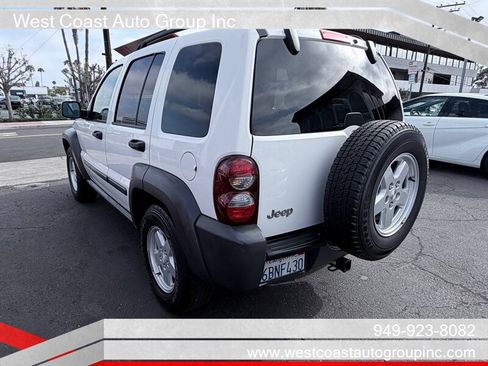 Used 2007 Jeep Liberty Sport RWD image 5