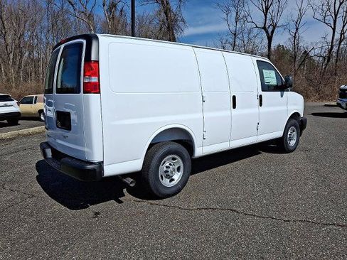 New 2026 Chevrolet Express 2500 image 4