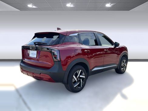 Used 2025 Nissan Kicks SV FWD image 9