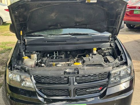 Used 2018 Dodge Journey SE w/ Popular Equipment Group FWD image 11