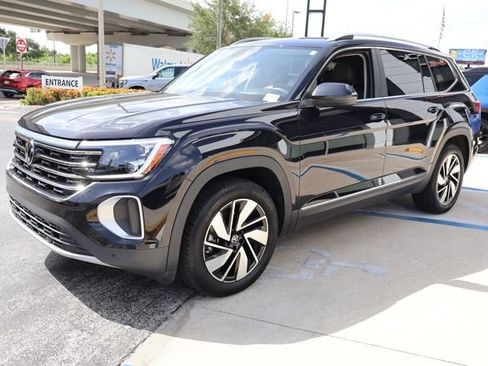 Used 2024 Volkswagen Atlas SEL AWD/4WD image 3