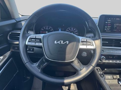Used 2022 Kia Telluride EX FWD image 13