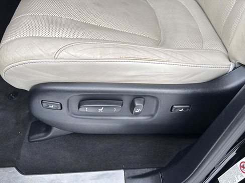 Used 2019 Lexus LX 570 4WD image 29