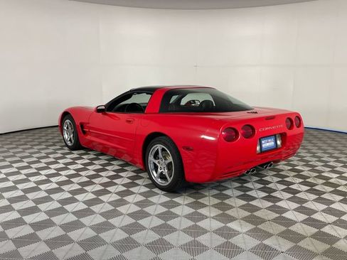 Used 2004 Chevrolet Corvette Coupe w/ Roof Package RWD image 20