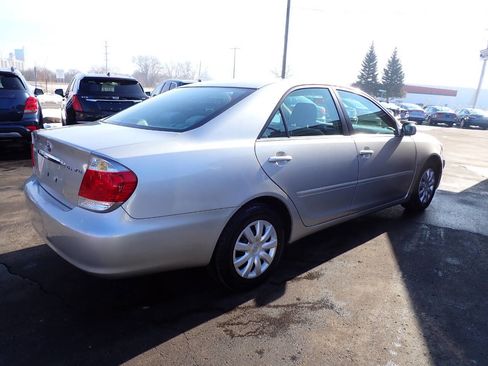 Used 2006 Toyota Camry LE image 6