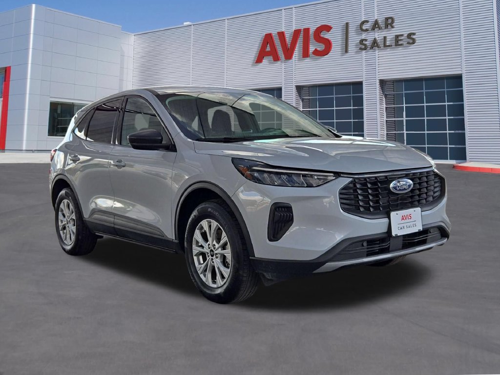 Used 2025 Ford Escape Active AWD/4WD image 3