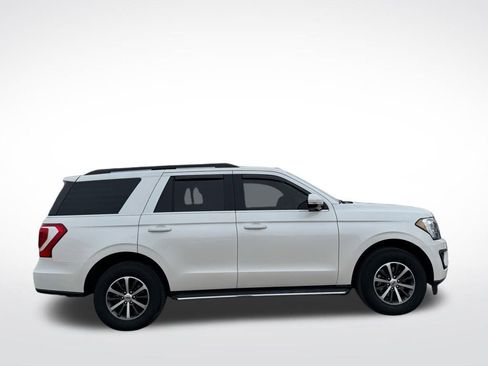 Used 2019 Ford Expedition XLT w/ Equipment Group 202A image 3