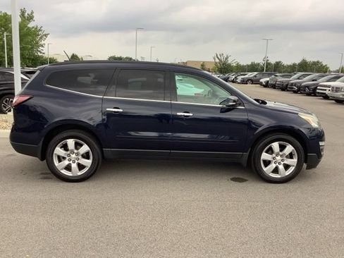 Used 2016 Chevrolet Traverse LT w/ Style and Technology Package AWD/4WD image 6