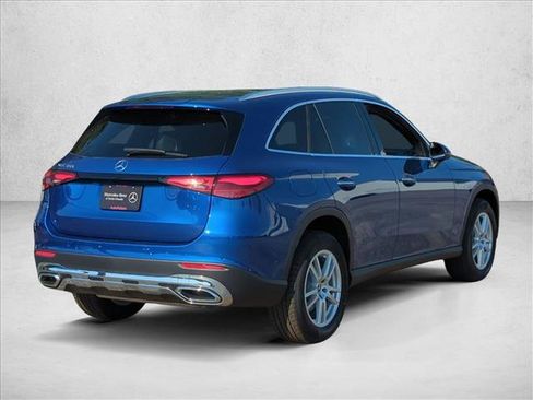 Used 2026 Mercedes-Benz GLC 300 image 2