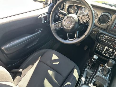 Used 2022 Jeep Gladiator Sport AWD/4WD image 19